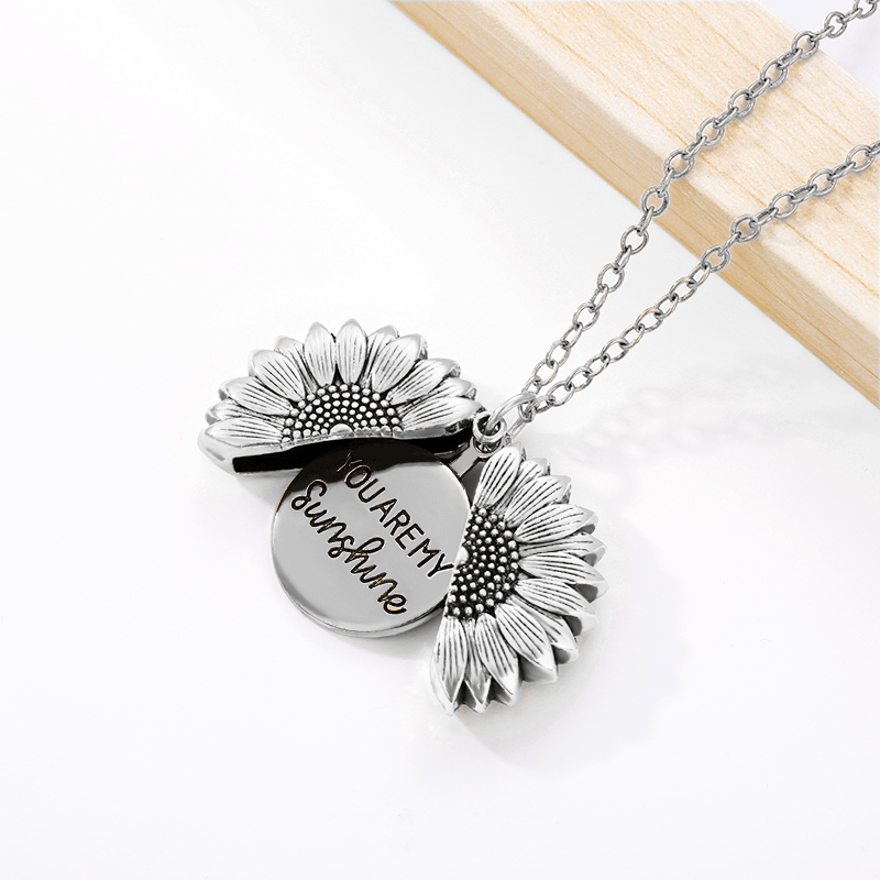 🔥🌞"You Are My Sunshine" Sunflower Necklace🌻(Double-sided engraving)