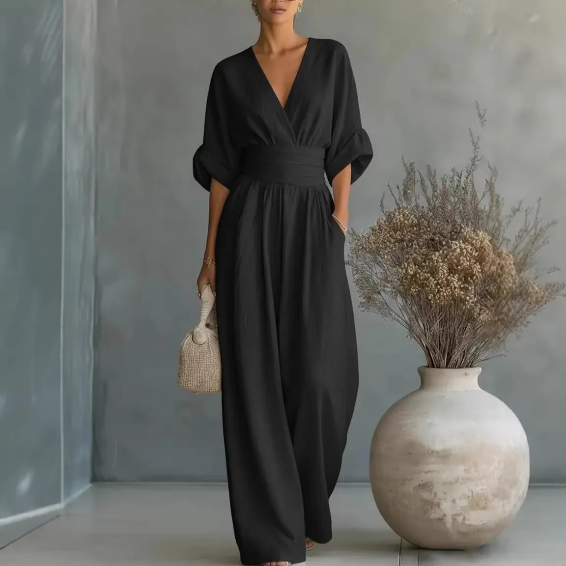 👠Women Solid-Color Elegant V-Neck Jumpsuit with Waist-Defining Fit