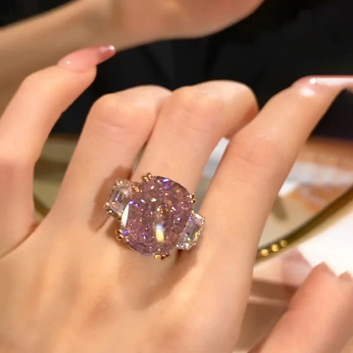 💍Three Stone Brilliant Cut Pink Ring