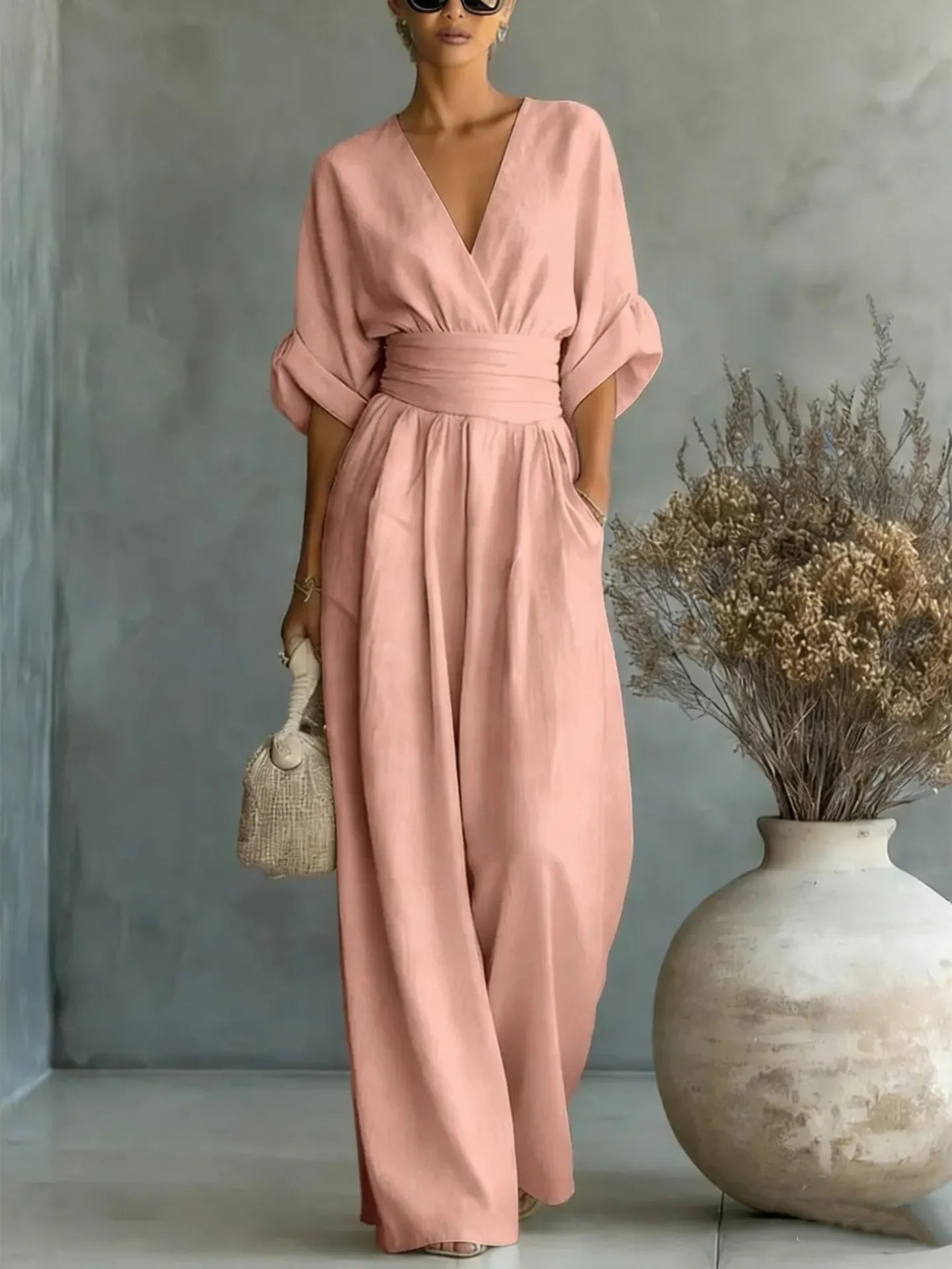👠Women Solid-Color Elegant V-Neck Jumpsuit with Waist-Defining Fit