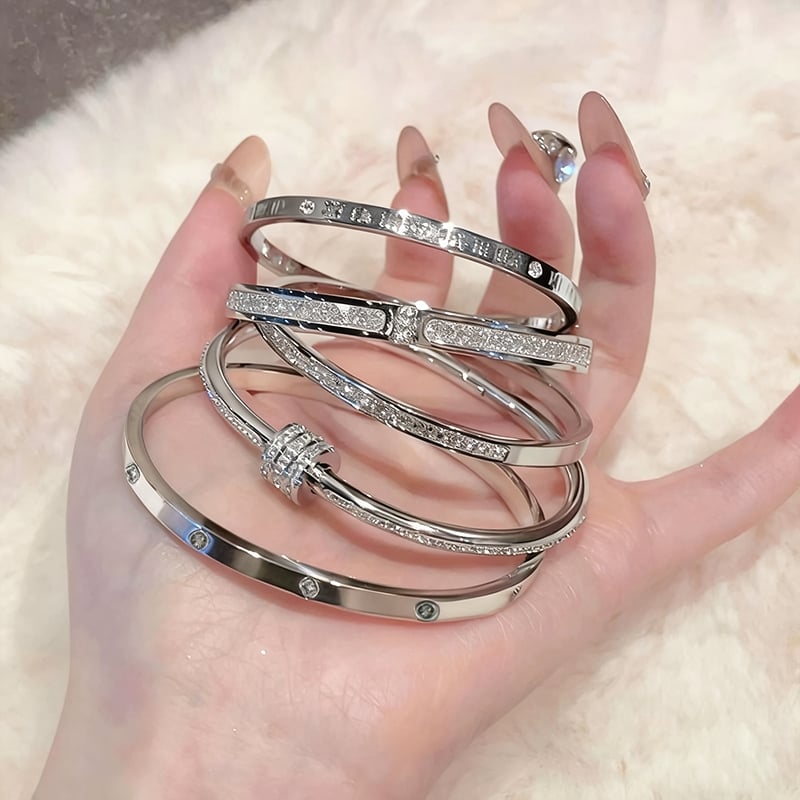 5-Piece Elegant Stainless Steel Bracelet Set,  Fashionable Classic Design & Fade-Resistant