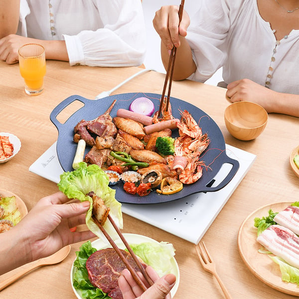 Multifunctional non-stick baking pan