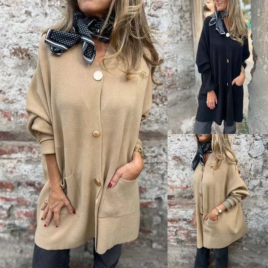 Cardigan in Heavyweight Knit with Gold Buttons and Front Pockets / Timeless, Versatile, and Irresistibly Chic!