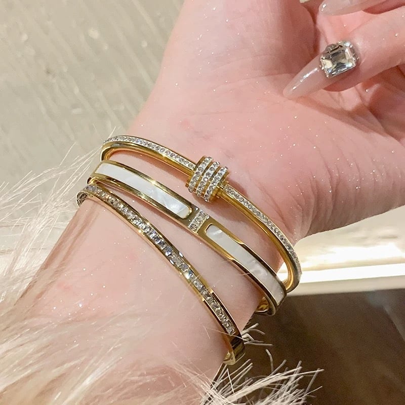 5-Piece Elegant Stainless Steel Bracelet Set,  Fashionable Classic Design & Fade-Resistant